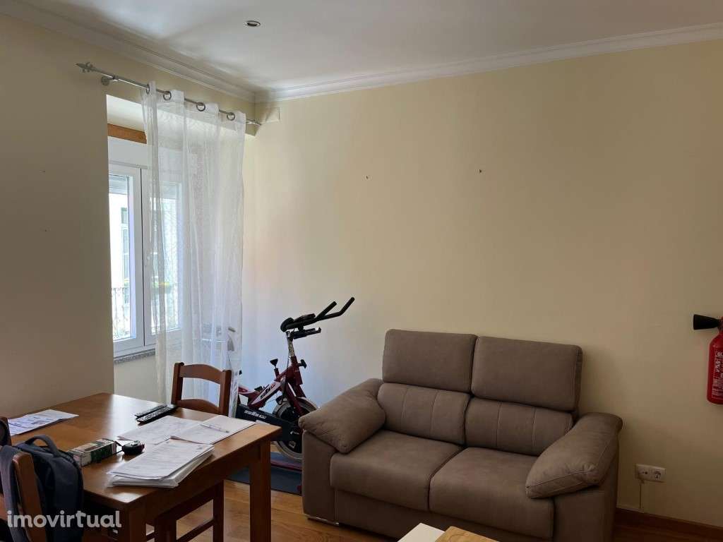 Apartamento T3 Renovado em Santos, Lisboa - Grande imagem: 4/11