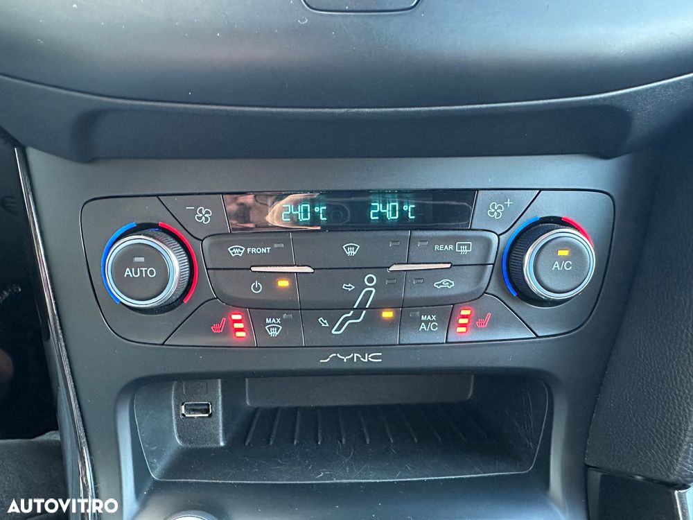 Ford Focus Turnier 1.5 TDCi DPF Start-Stopp-System Titanium - 30