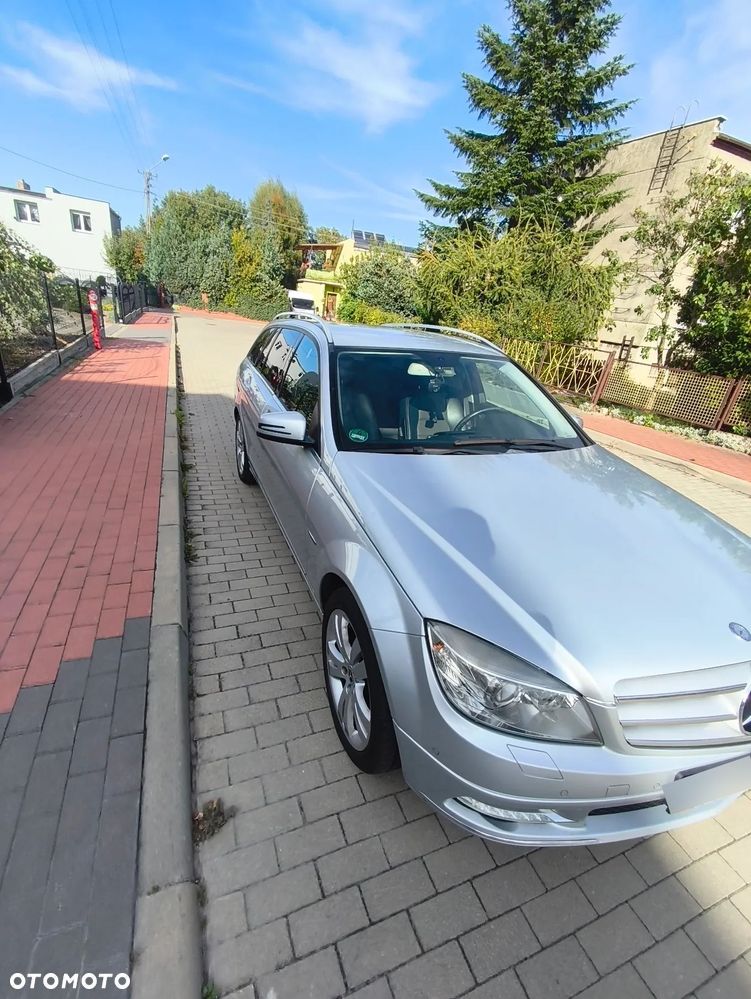 Mercedes-Benz Klasa C 200 CGI Automatik BlueEFFICIENCY Avantgarde - 13