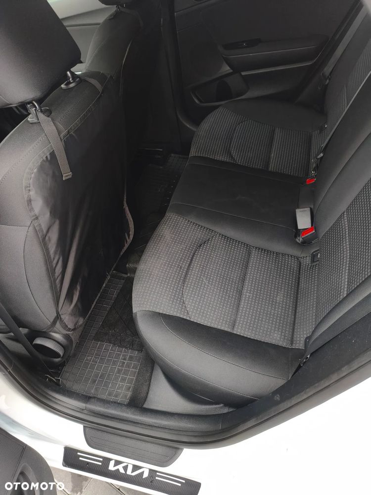 Kia Ceed 1.4 L - 14