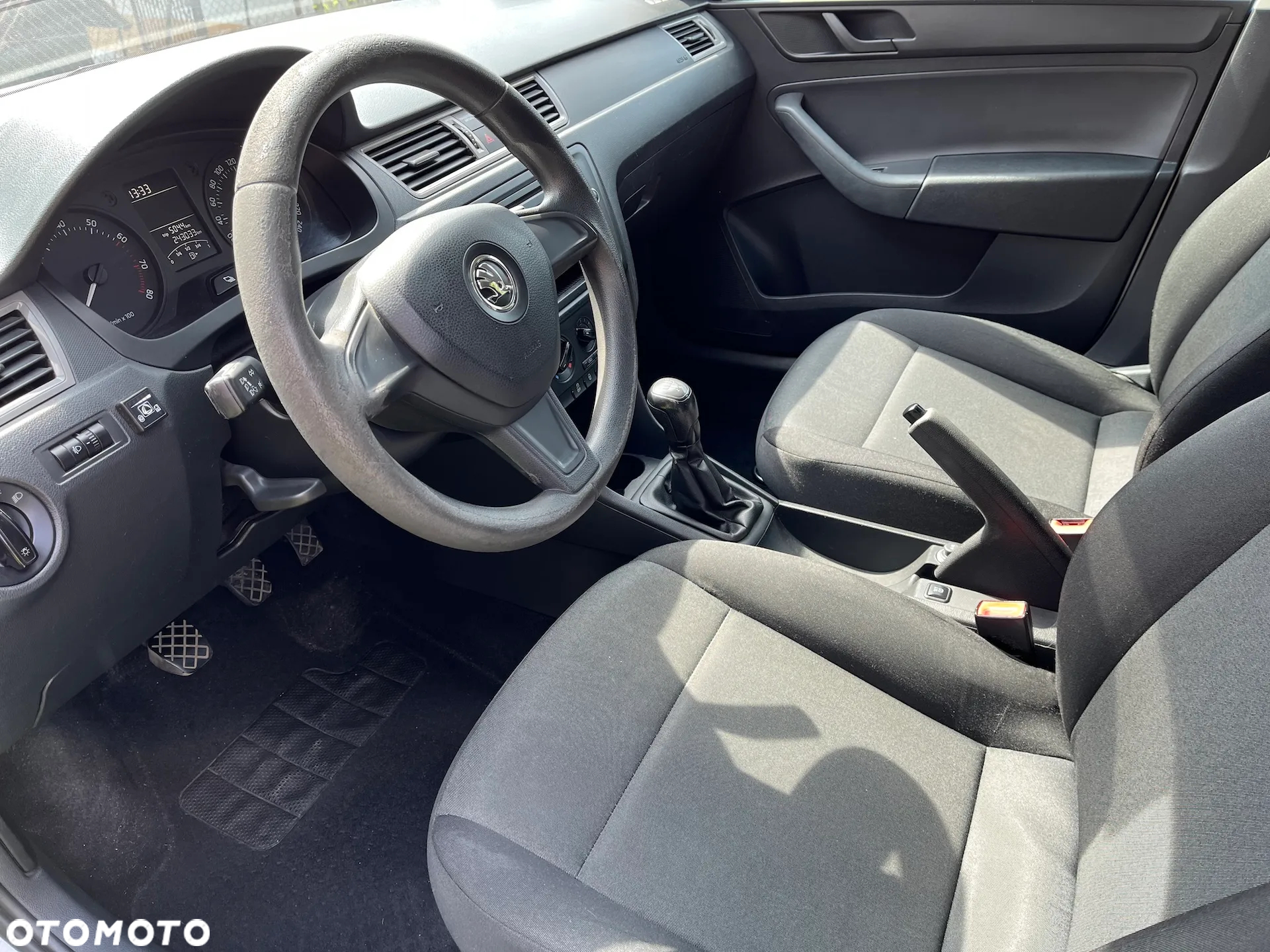 Skoda RAPID 1.2 Active - 9