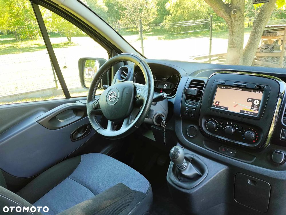 Opel Vivaro - 8