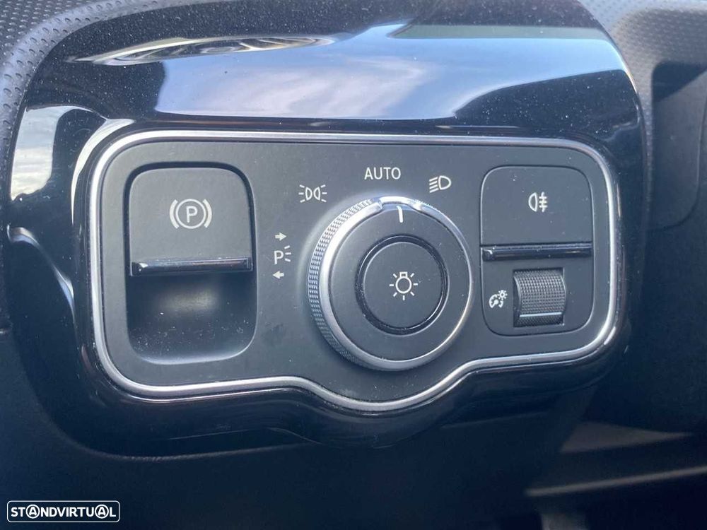 Mercedes-Benz A 200 Limousine - 17