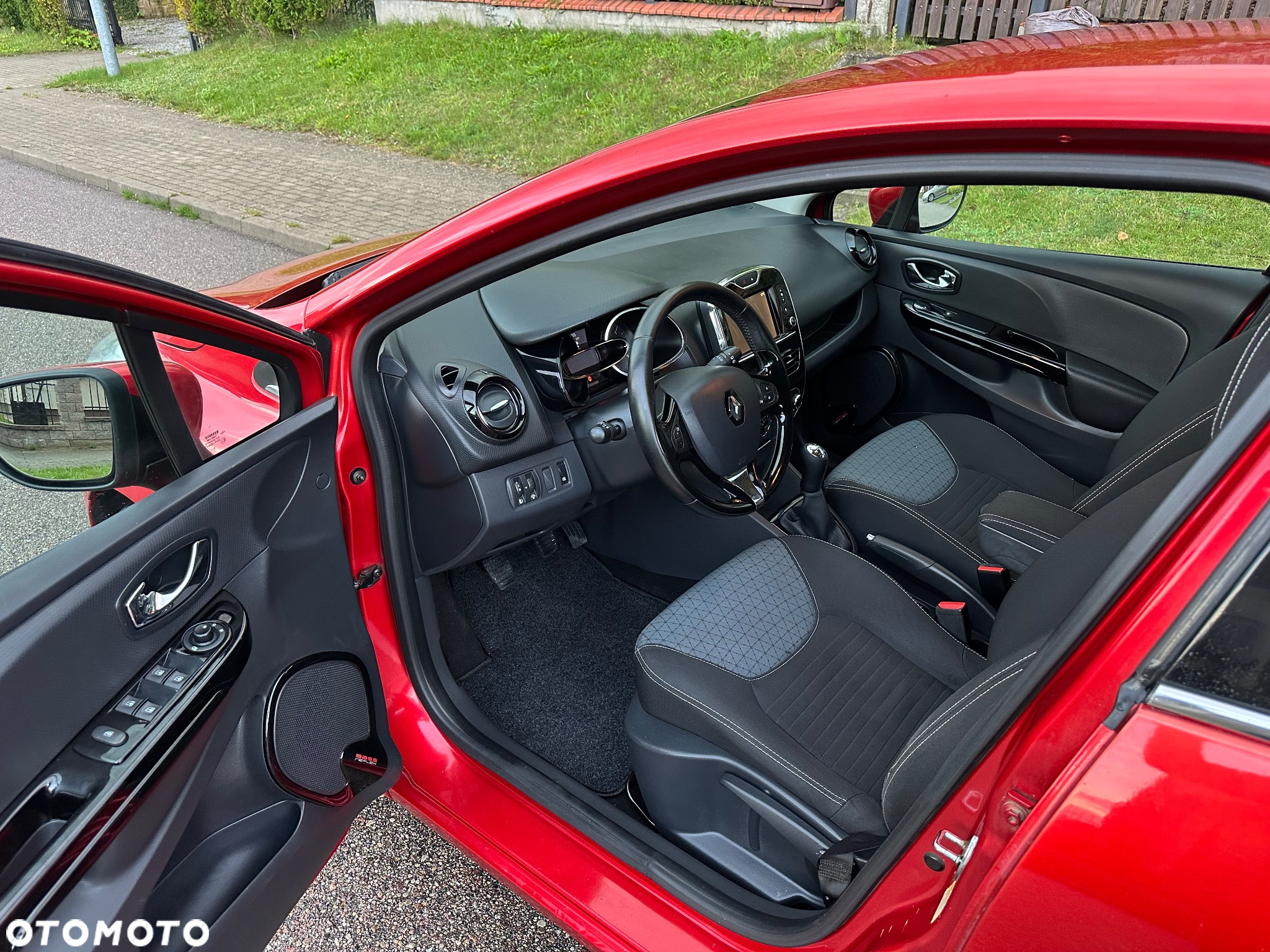Renault Clio 0.9 Energy TCe Limited EU6 - 10