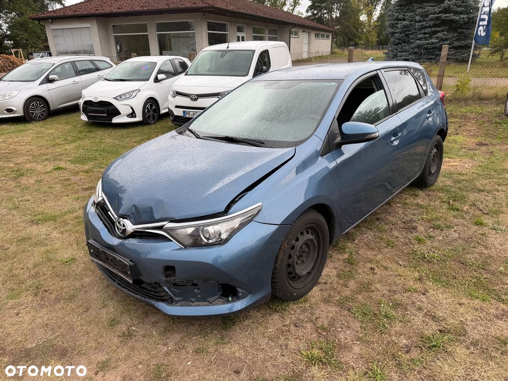 Toyota Auris - 1