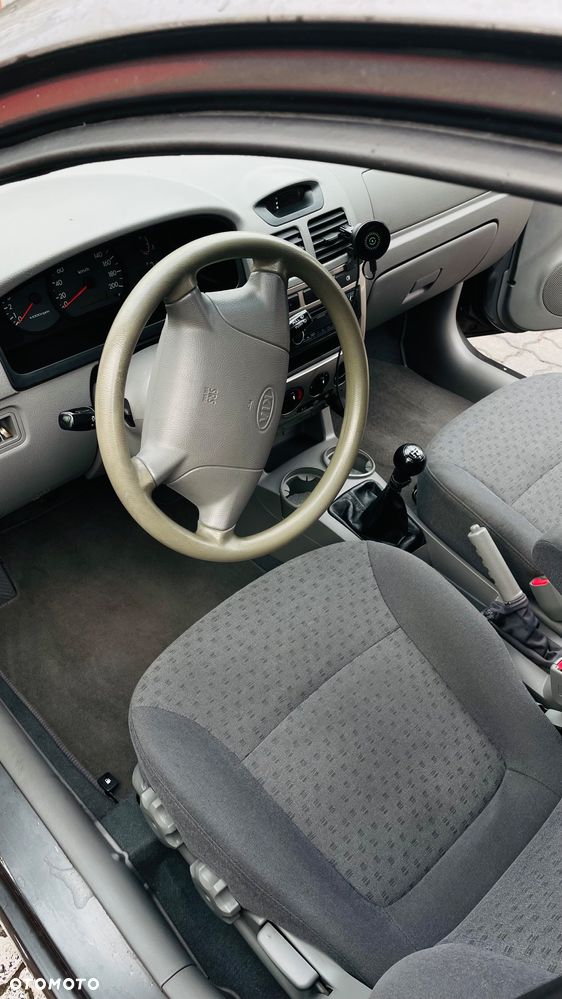 Kia Rio 1.5 SLX - 14