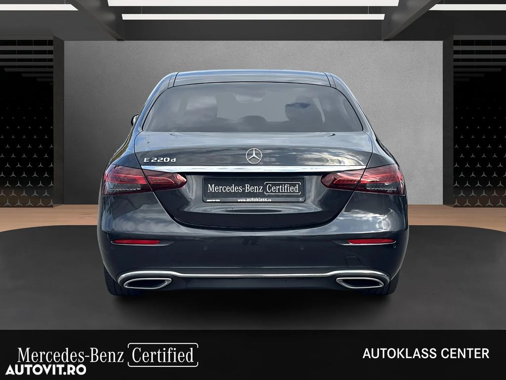 Mercedes-Benz E 220 d 4Matic T 9G-TRONIC Avantgarde - 4