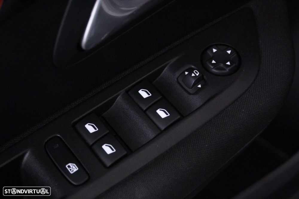 Peugeot 208 1.2 PureTech Active - 20