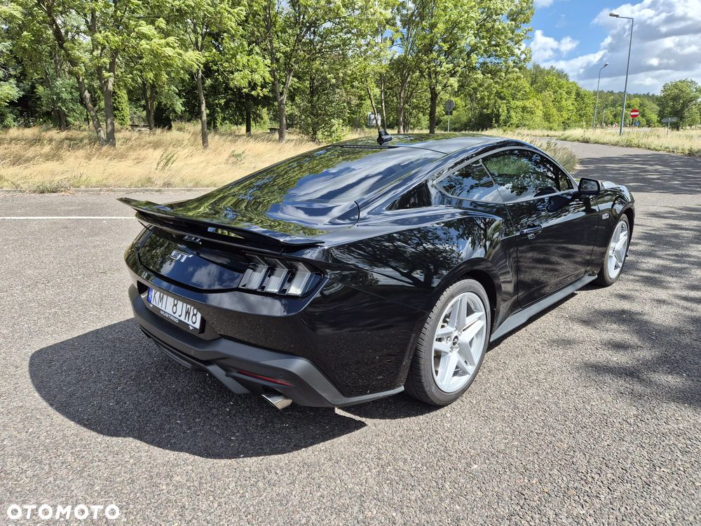 Ford Mustang - 5