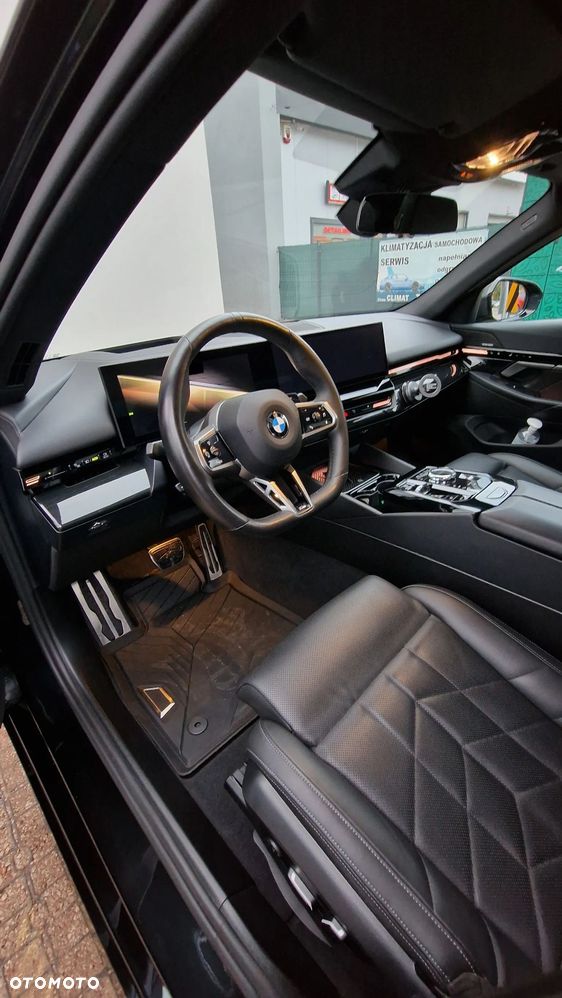 BMW Seria 5 520d xDrive mHEV M Sport - 16