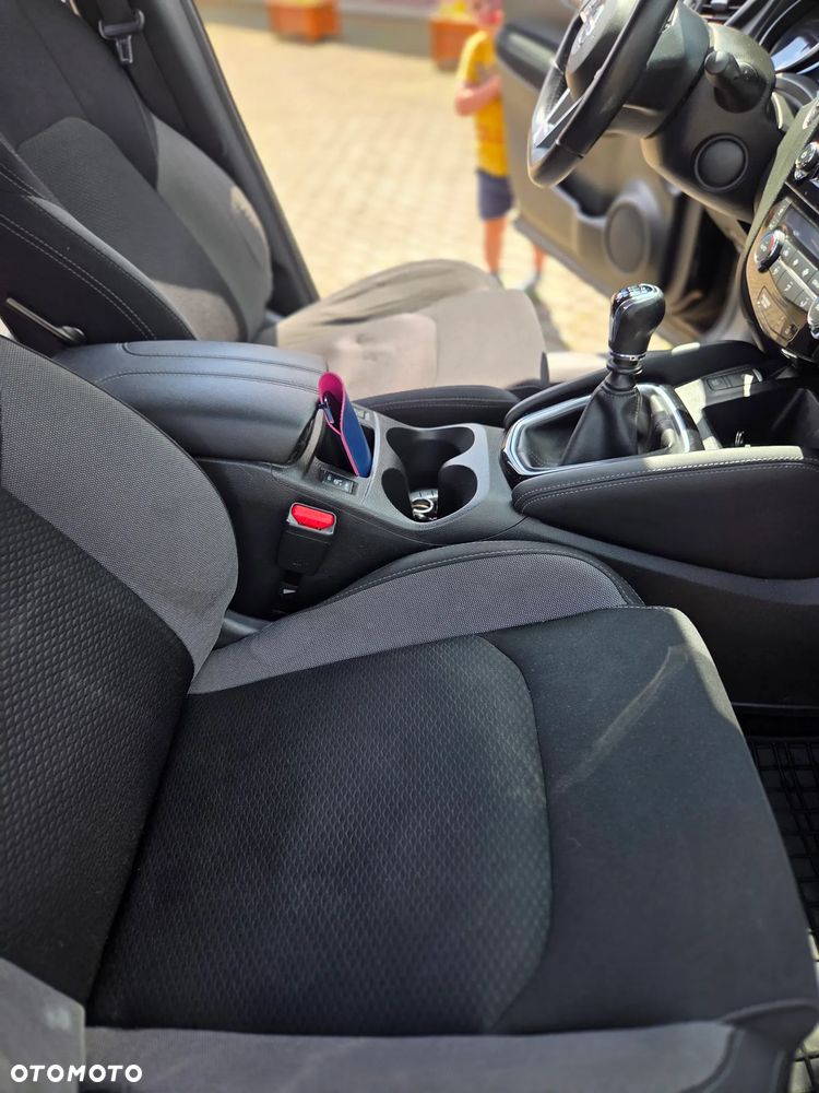 Nissan Qashqai 1.3 DIG-T ZAMA - 15