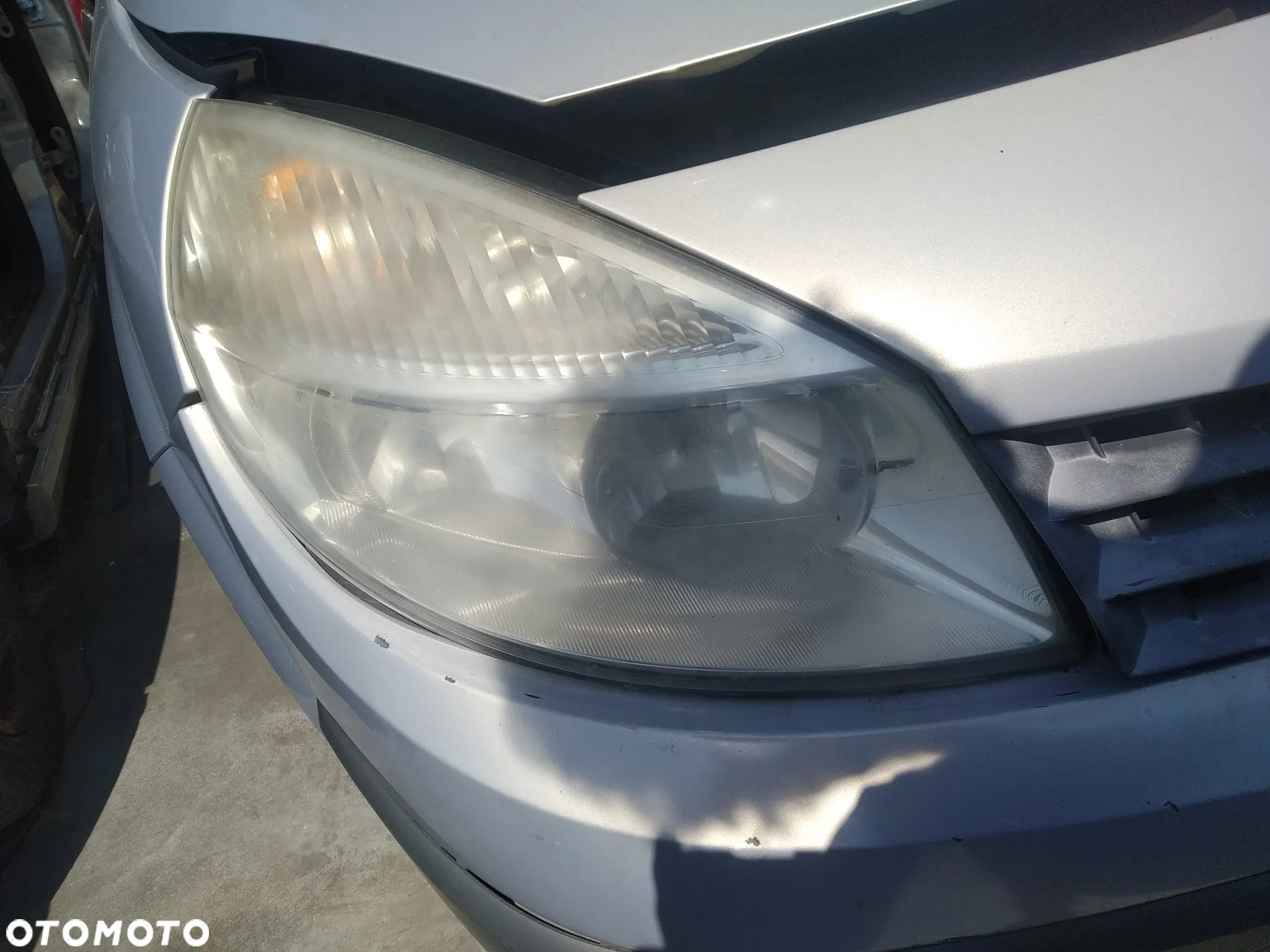 RENAULT SCENIC II 1.9 DCI 03 - 06 - LAMPA TYL PRAWA - 4