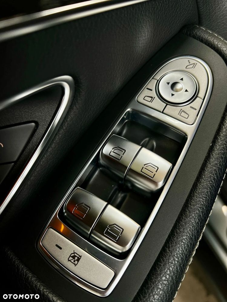 Mercedes-Benz GLC - 22
