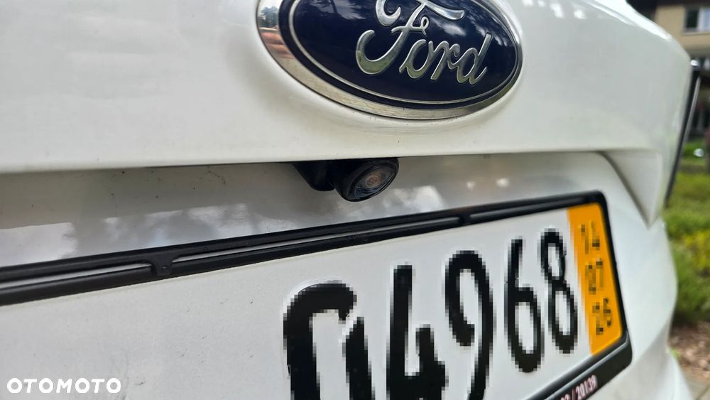 Ford Kuga 2.0 TDCi 2x4 Titanium - 14