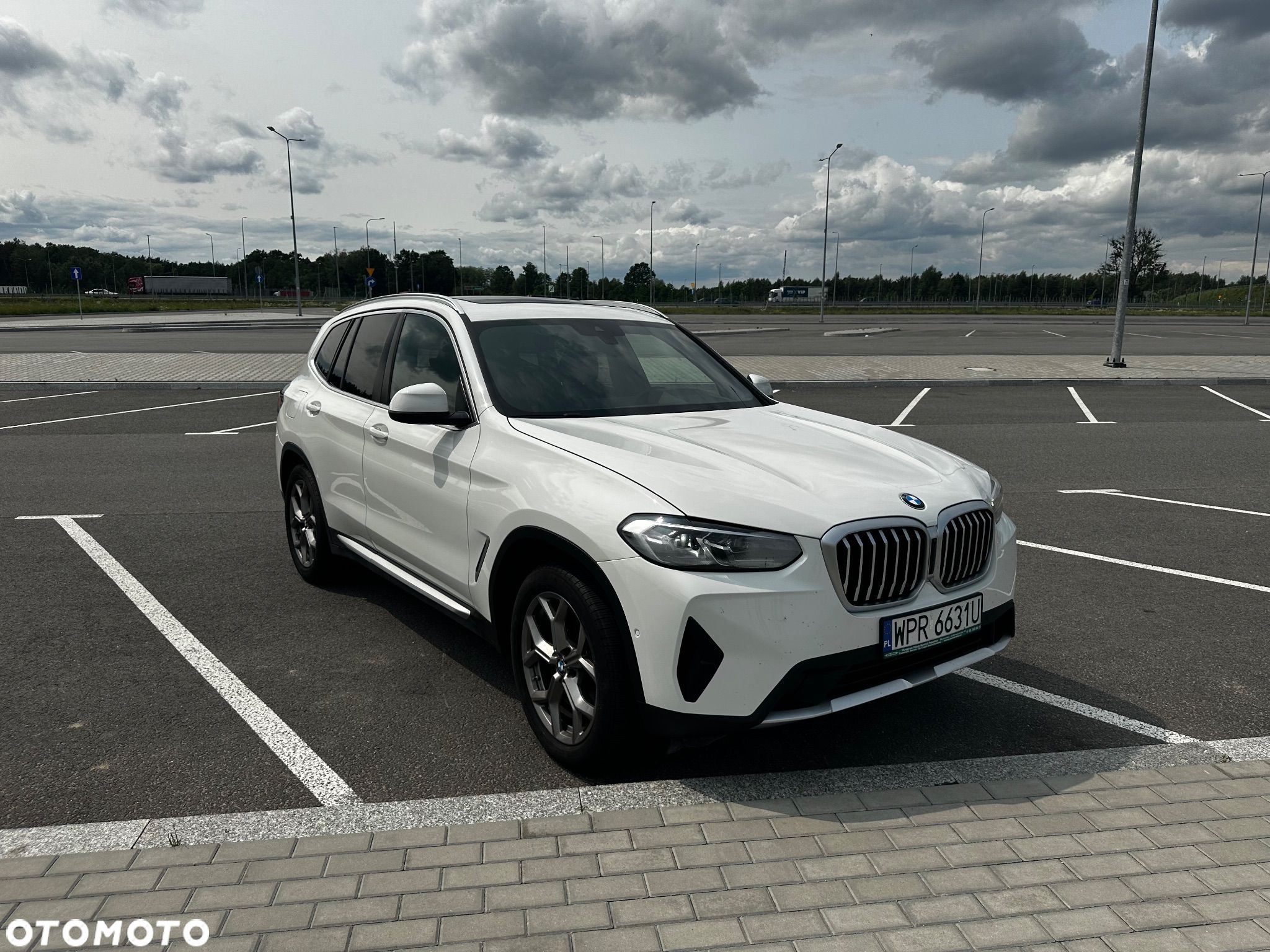 BMW X3 xDrive30i Advantage - 1