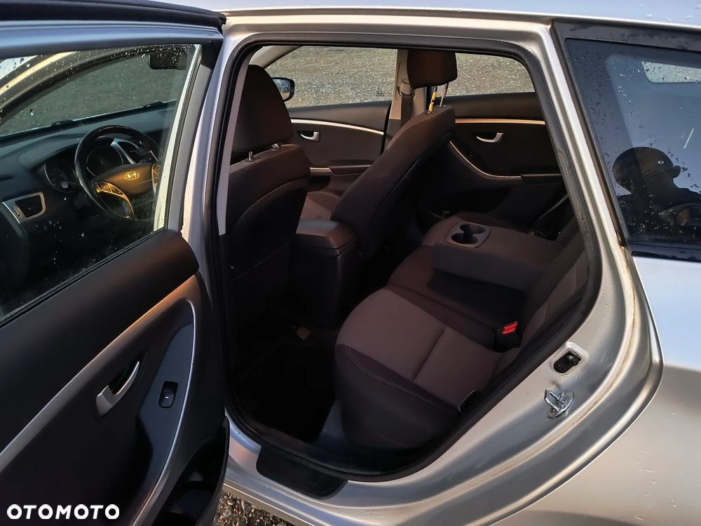 Hyundai i30 1.6 CRDi BlueDrive Classic - 10