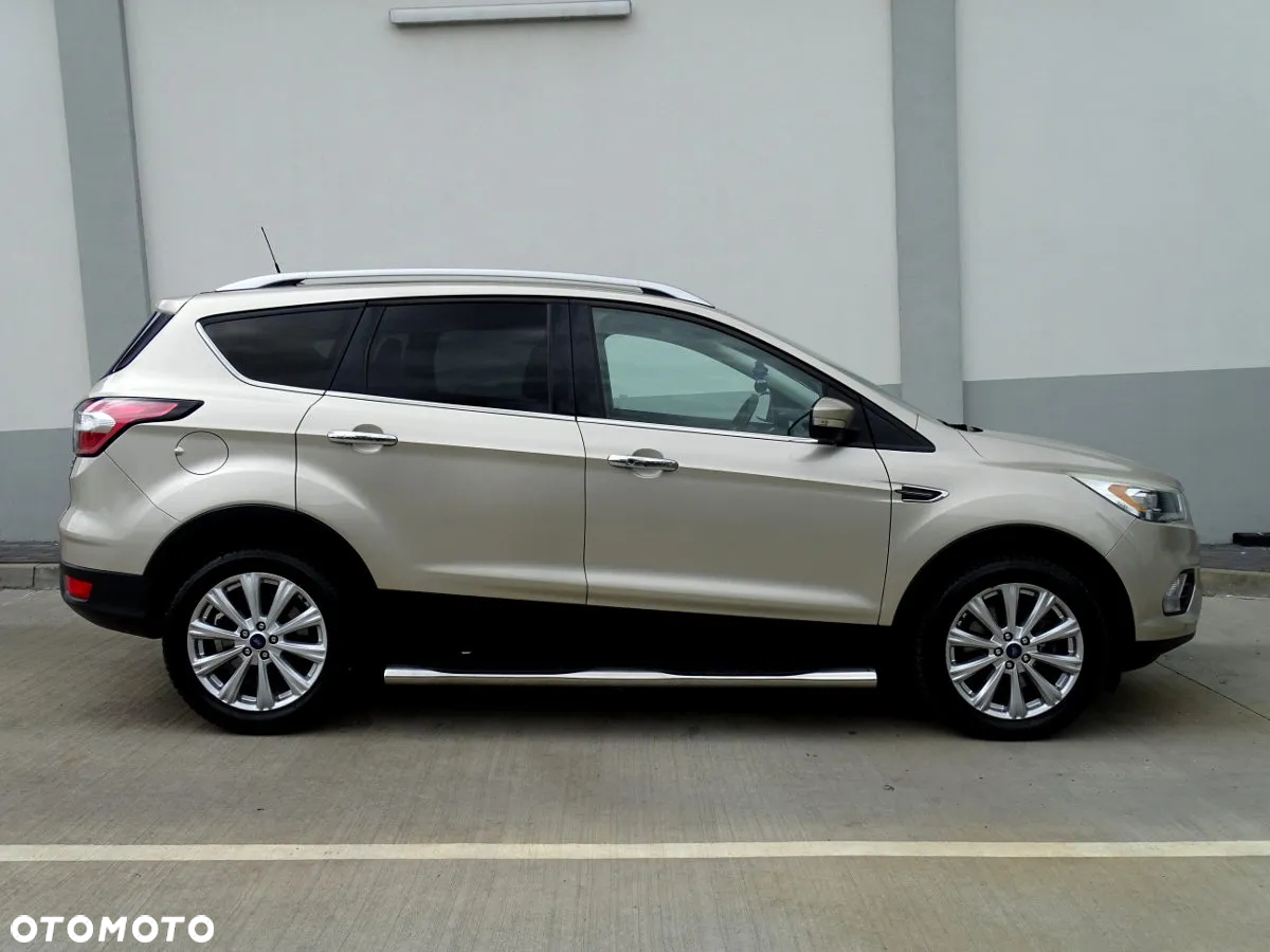 Ford Escape 2.0 EcoBoost AWD Titanium - 4