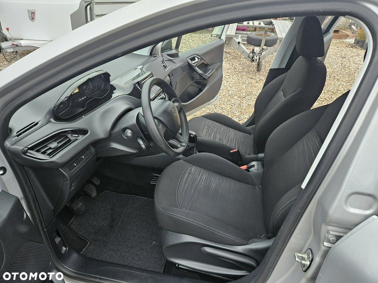 Peugeot 208 - 7