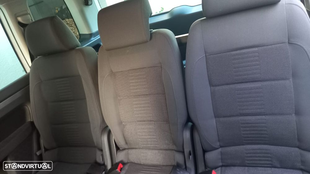 VW Touran 1.9 TDi Highline BlueM. 5L - 15