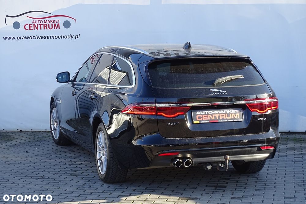 Jaguar XF 20d Prestige - 33