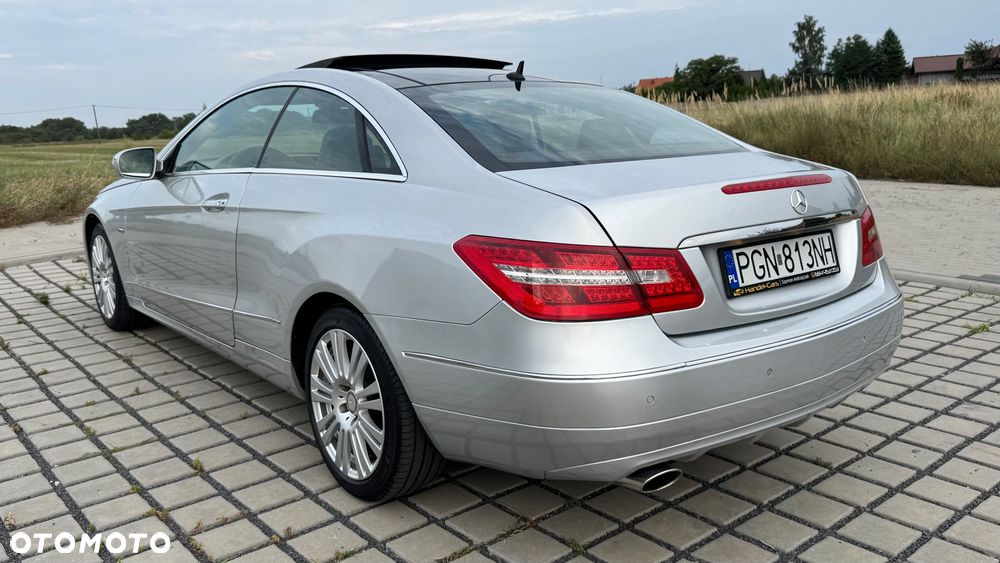 Mercedes-Benz Klasa E 250 CGI BlueEffICIENCY - 10