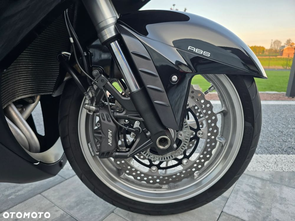 Kawasaki GTR - 14