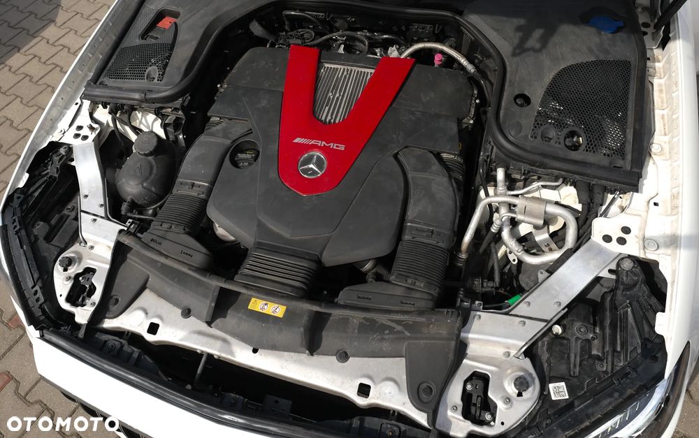 Mercedes-Benz Klasa E 43 AMG 4-Matic - 27