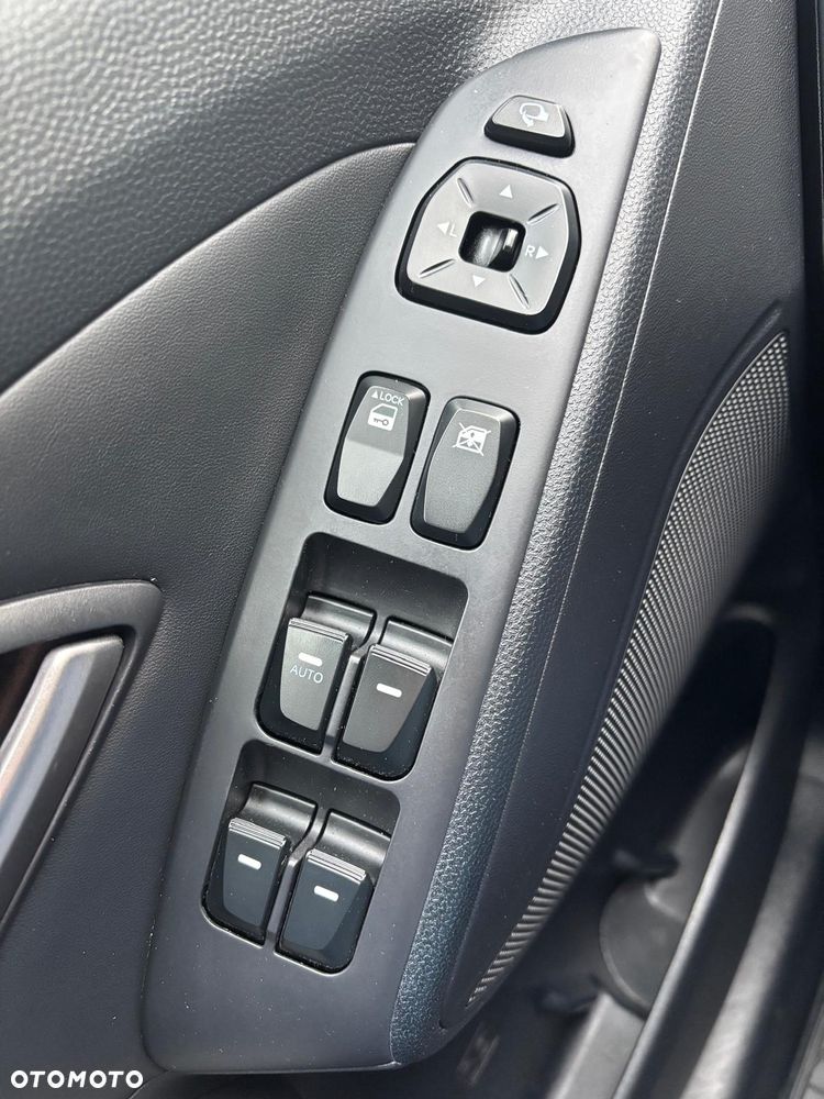 Hyundai ix35 2.0 CRDi Premium 2WD - 17