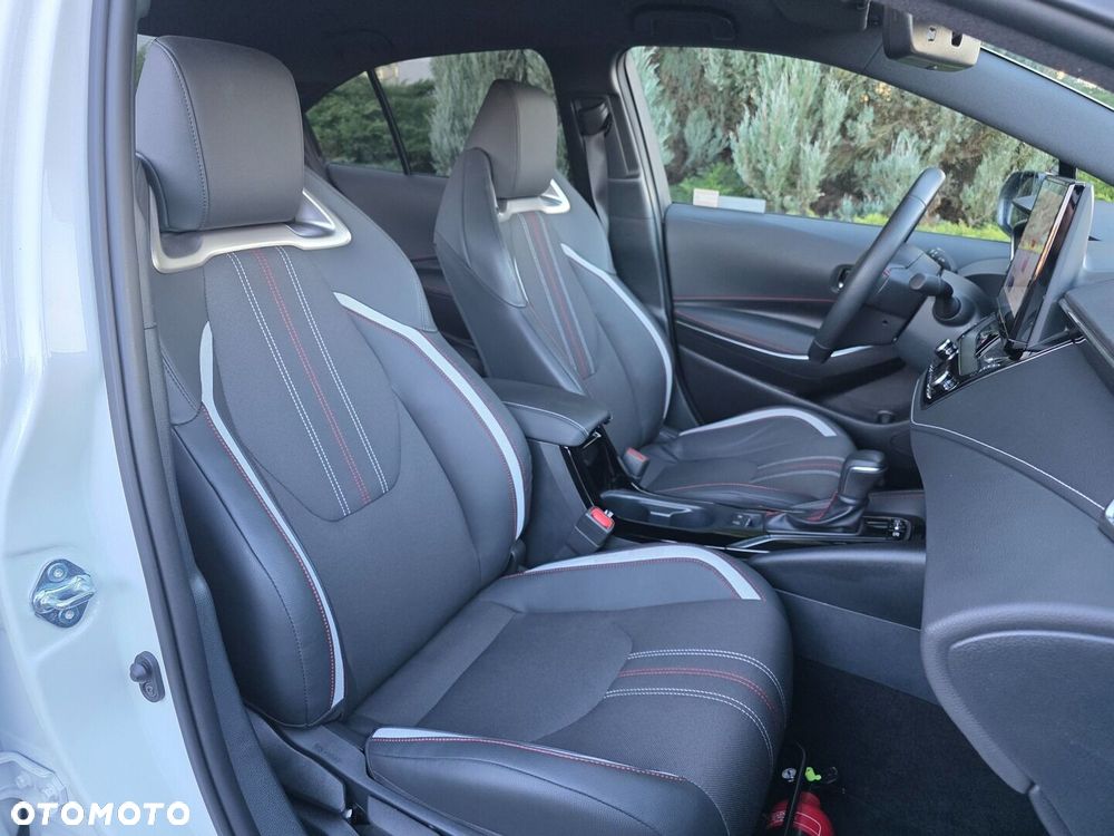 Toyota Corolla 1.8 Hybrid GR Sport Dynamic - 21