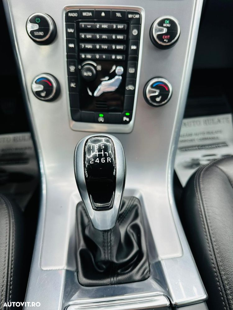Volvo XC 60 D3 Kinetic - 25