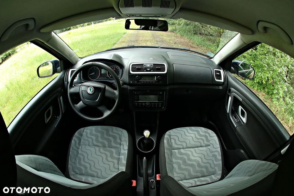 Skoda Fabia 1.2 HTP Ambiente - 10