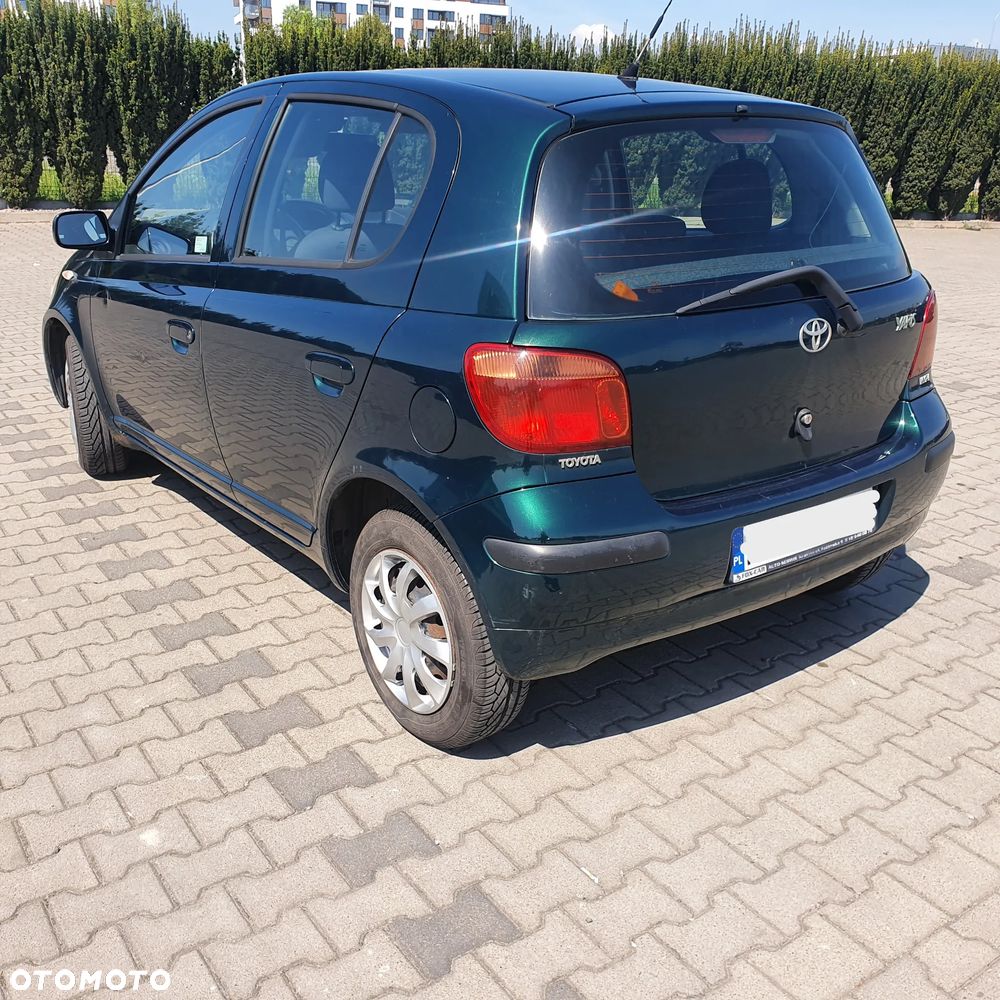 Toyota Yaris 1.0 Base - 2