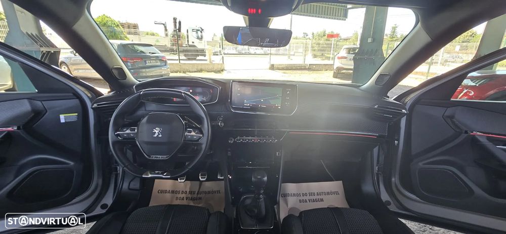 Peugeot 2008 PureTech 130 GT Pack - 22