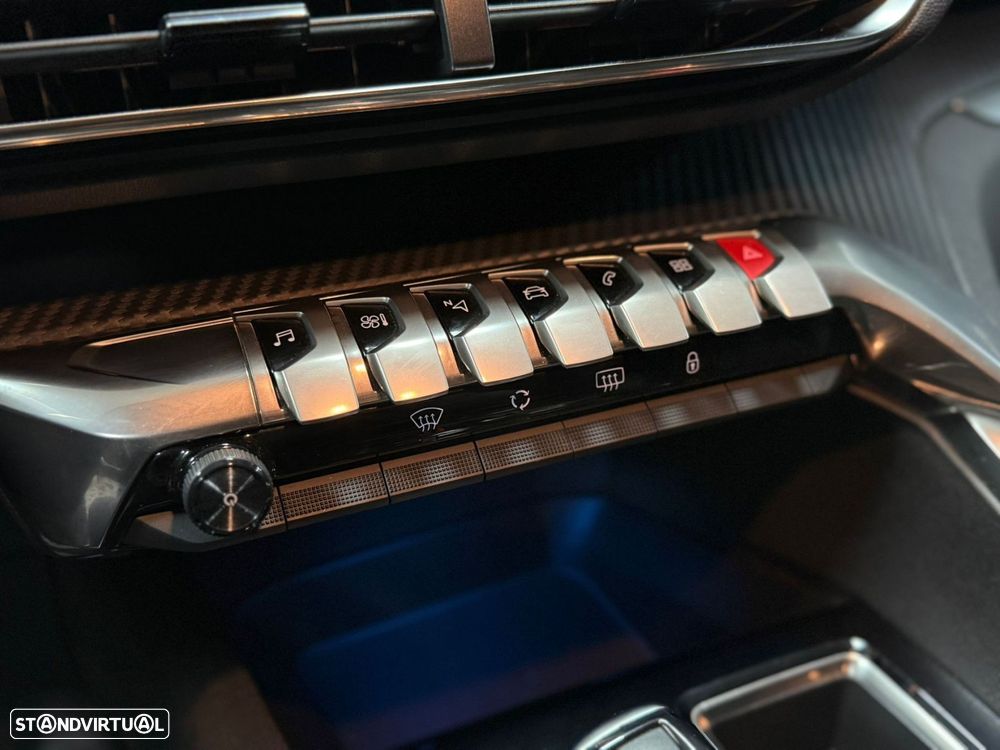 Peugeot 3008 1.5 BlueHDi Allure EAT8 - 21