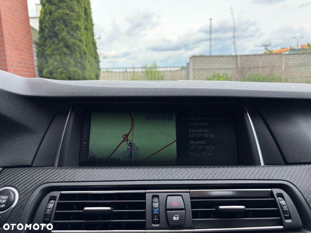 BMW Seria 5 530d xDrive Sport-Aut - 14