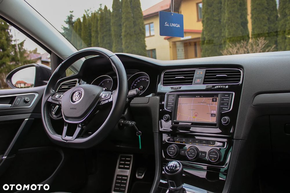 Volkswagen Golf 2.0 TDI BlueMotion Technology Allstar - 37