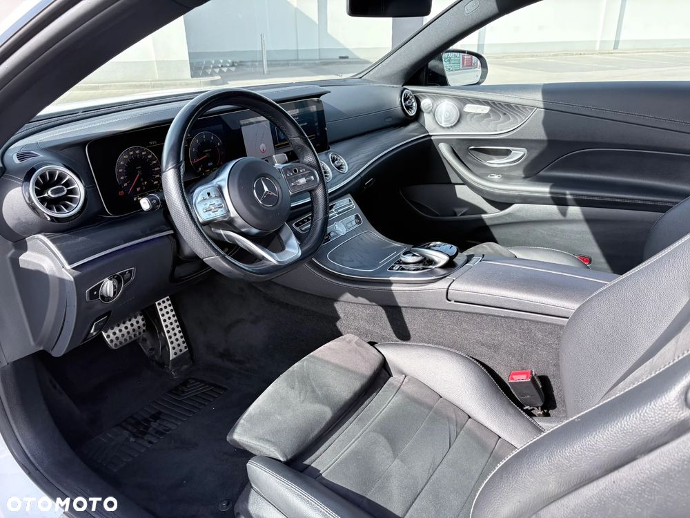 Mercedes-Benz Klasa E 300 9G-TRONIC - 15