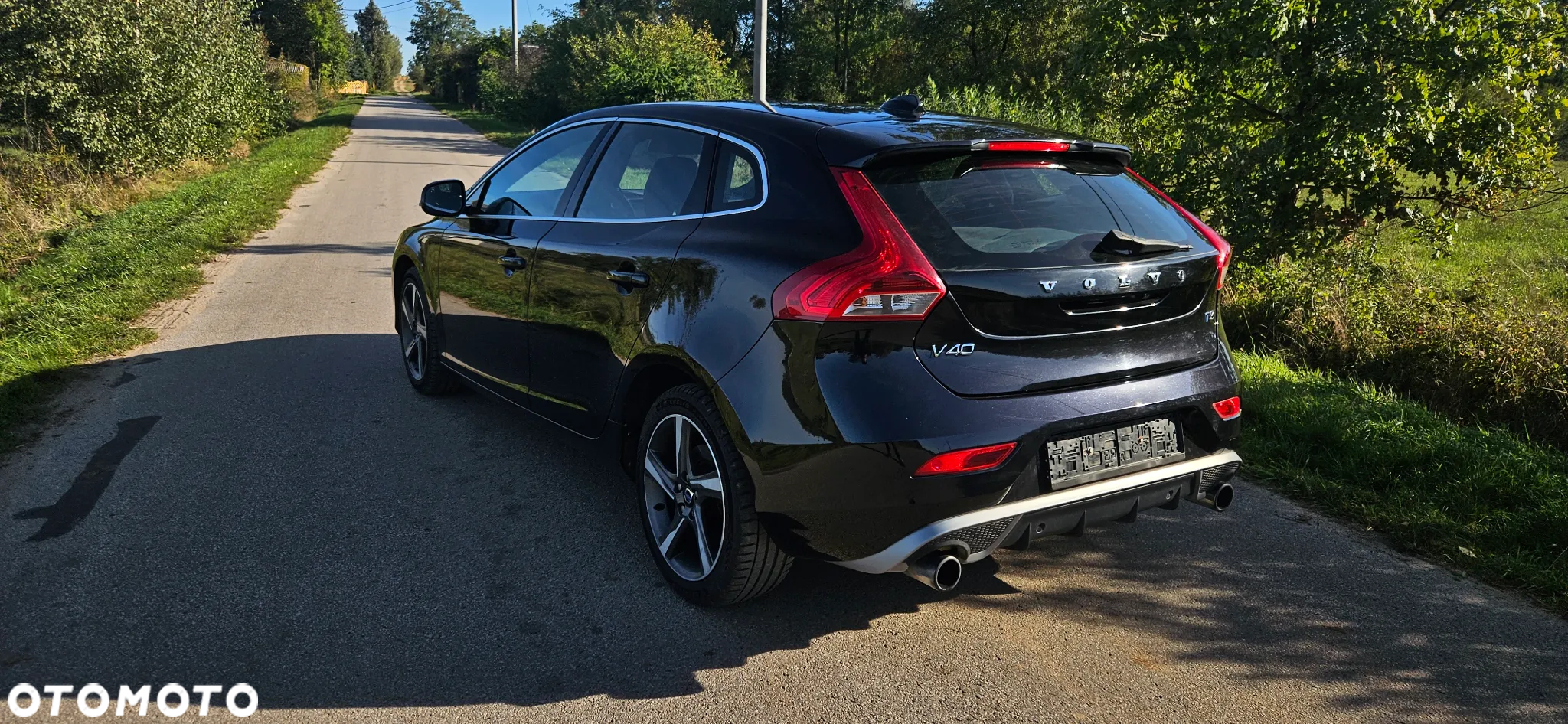 Volvo V40 T3 R-Design - 8