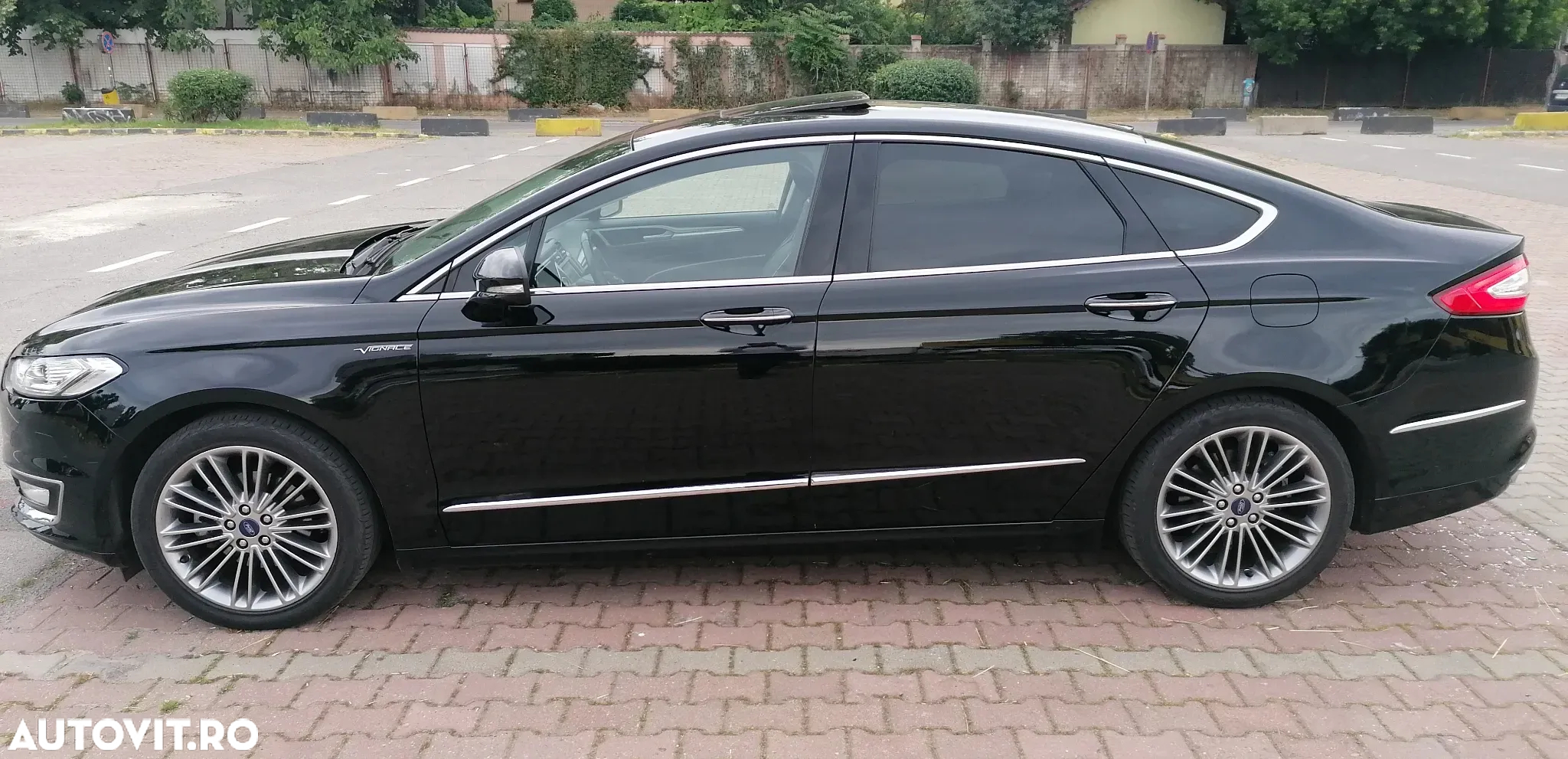 Ford Mondeo 2.0 HEV Vignale - 13