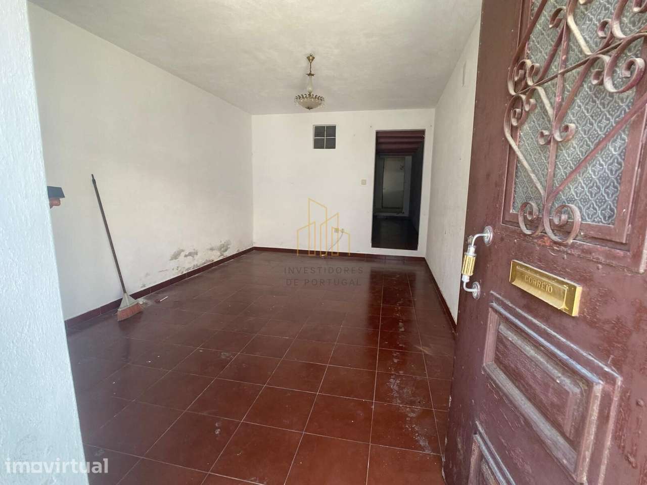 Uma casa para viver com calma, história e autenticidade - Grande imagem: 2/13