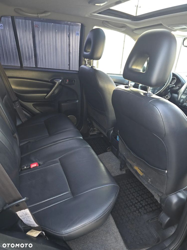 Toyota RAV4 2.0 D-4D 4x4 - 6