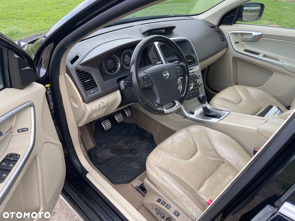 Volvo XC 60 D5 AWD Kinetic - 19