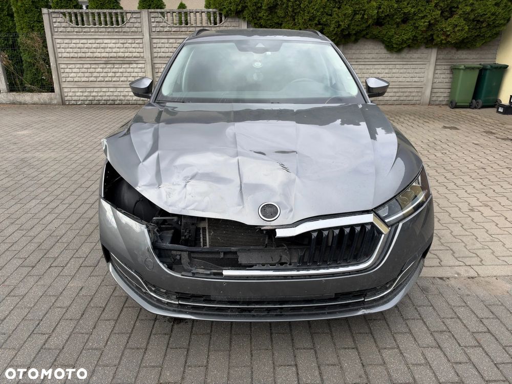 Skoda Octavia 2024 photo 2