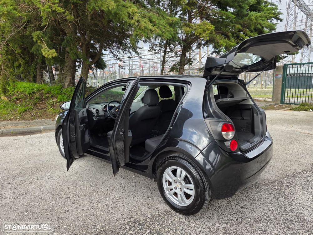 Chevrolet Aveo 1.2 LTZ - 45