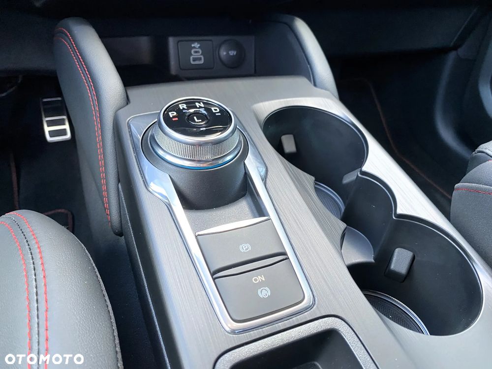 Ford Kuga 2.5 FHEV AWD ST-Line X eCVT - 20