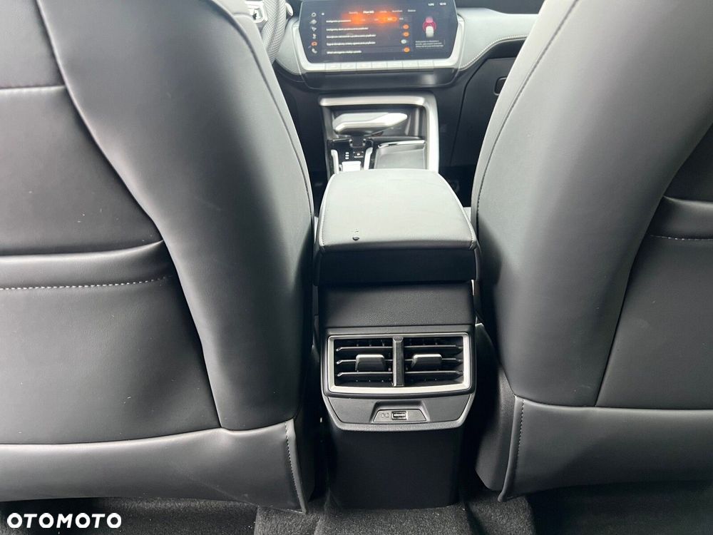 MG ZS Hybrid+ - 26