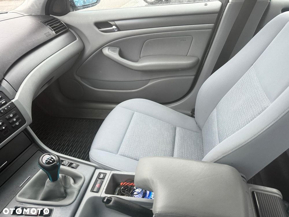 BMW Seria 3 320d - 4