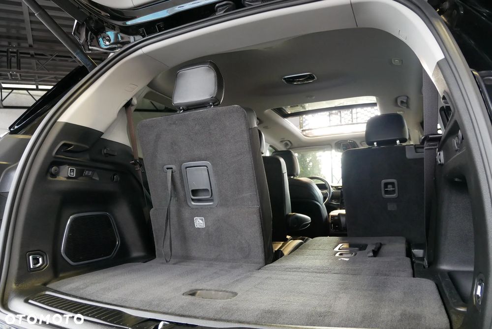Jeep Grand Cherokee - 31