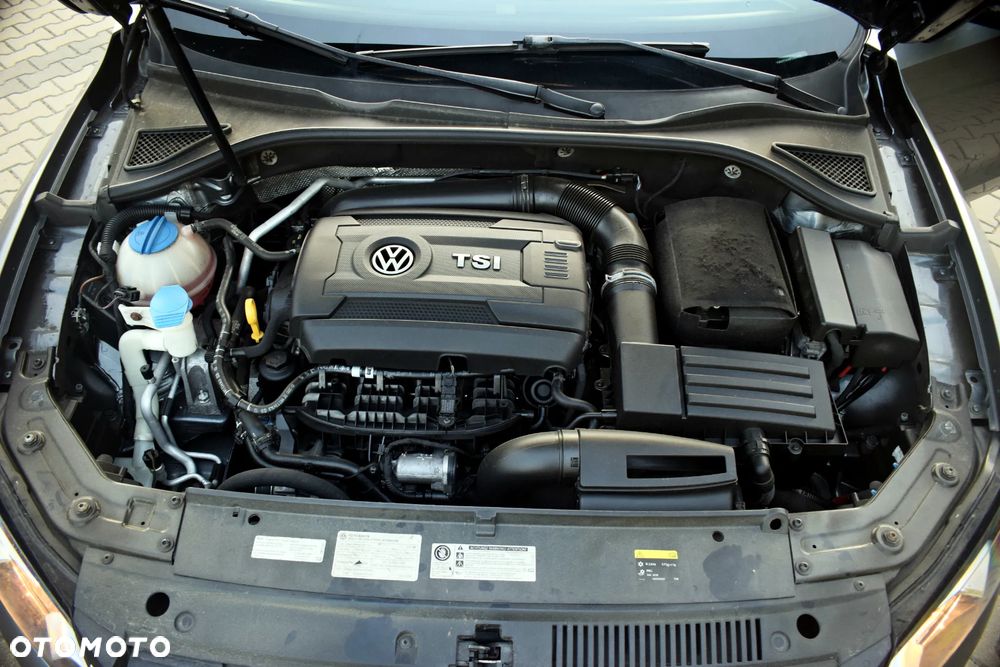 Volkswagen Passat - 37