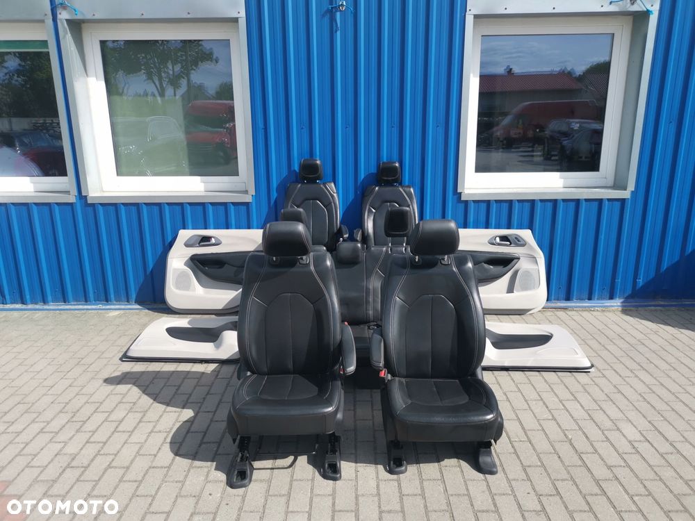 CHRYSLER PACIFICA II LIFT KOMPLET FOTELI BOCZKI 7 OSÓB - 1